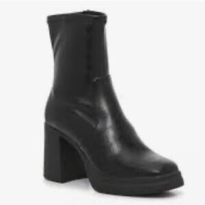 Steve Madden Kiaa Platform booties